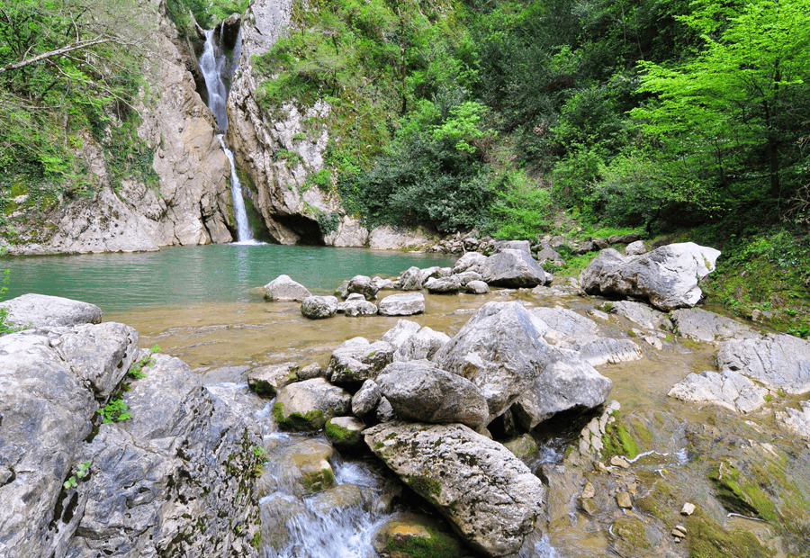  Agura-Waterfalls-sochi--شلالات-اغورا-سوتشي.png